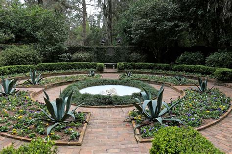 Sweet Southern Days: Maclay Gardens in Tallahassee, Florida