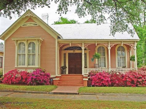 Victorian Tiny House Amazing Ideas 99 Gorgeous Photos (23) - 99Architecture | Cottage homes ...