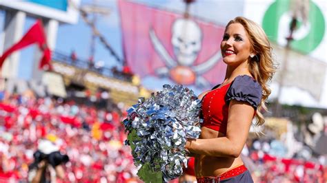 Photos: Buccaneers Cheerleaders, Week 13