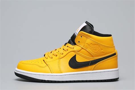 Air Jordan 1 Mid Bright Taxi Yellow - FavSole.com