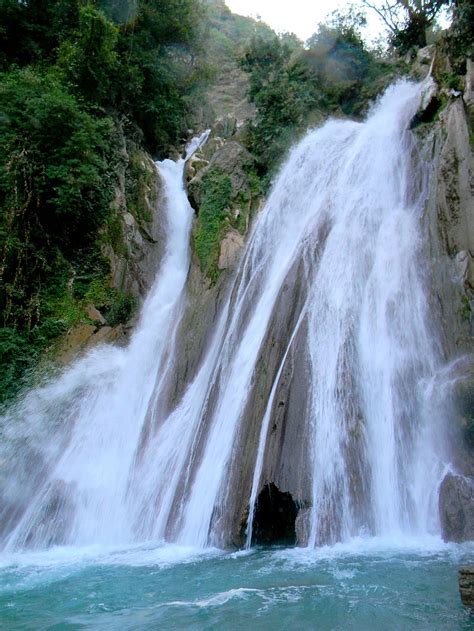 Kempty Falls, Mussoorie| Images, Timings, Hotels & Weather