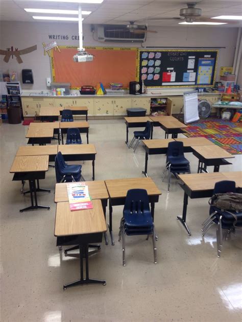 44 best Classroom Set-Up - Desk Arrangements images on Pinterest ...