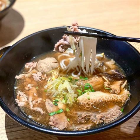 Aperia Mall Food Guide: 10 Places For Famous Beef Noodles, $5 Udon And More | Eatbook.sg