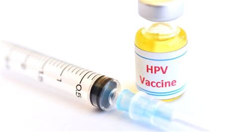 HPV vaccine for boys 'will prevent thousands of cancers' - BBC News