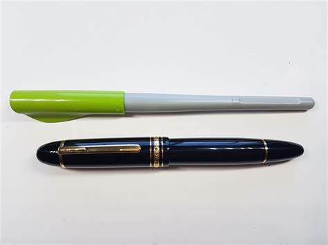 Montblanc Meisterstück 149 with Calligraphy Flex Nib Review | Hey there!