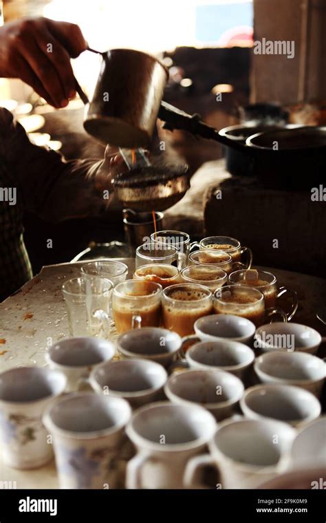 Roadside Pakistani chai hotel Stock Photo - Alamy