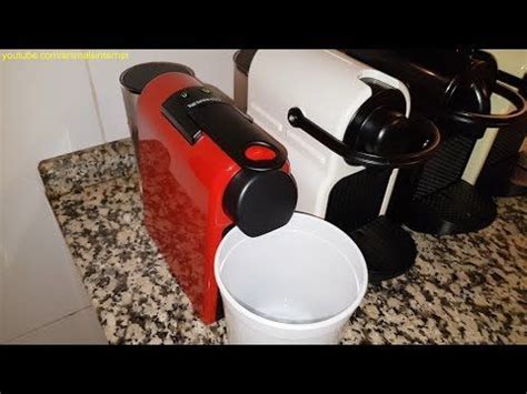 (English) Nespresso Delonghi Essenza Mini: Cleaning before first use or ...