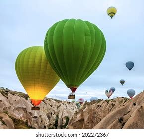 Hot Air Balloon Flying Sunset Cappadocia Stock Photo (Edit Now) 289331720 | Shutterstock