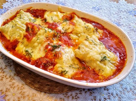 Maultaschen ... ... überbacken in würziger Tomatensoße - Rezept mit ...