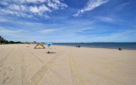 Revere Beach / Massachusetts / USA // World Beach Guide