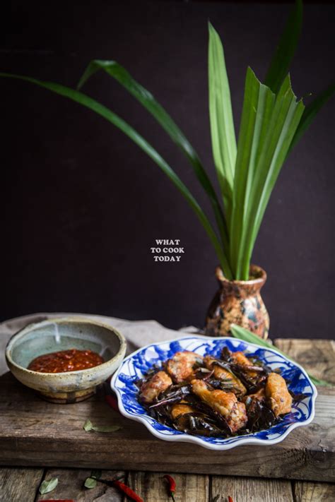 Ayam Tangkap Aceh (Indonesian Fried Chicken with Spices and Herbs ...