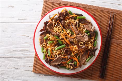 Wheat Noodles with Beef and Vegetables | Asian Inspirations