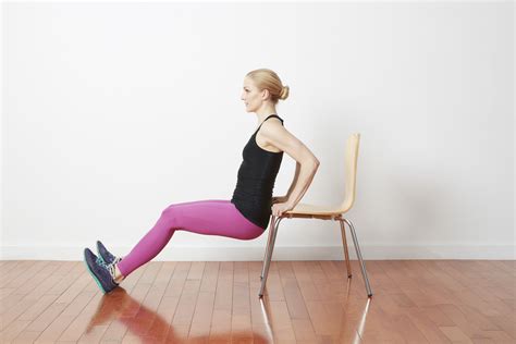 Comment faire des dips triceps : Techniques, avantages et variations