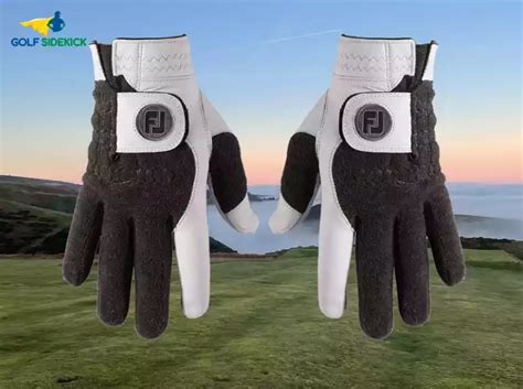 Best Winter Golf Gloves 2024 - Golf Sidekick