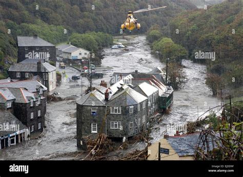 Boscastle flood 2004 hi-res stock photography and images - Alamy