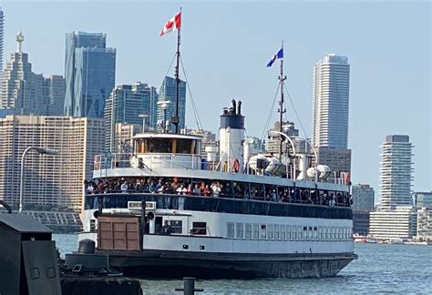 Toronto Island ferry schedule and information