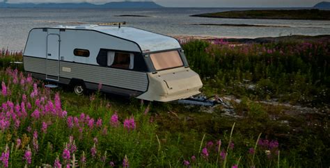 RV Roof: Beginners Guide (Types, Maintenance and Repair) - Camper Grid