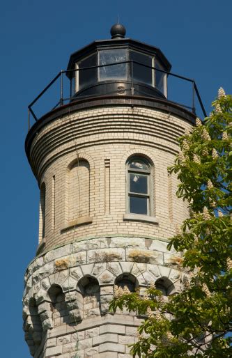 Lighthouse At Fort Niagara Stock Photo - Download Image Now - iStock