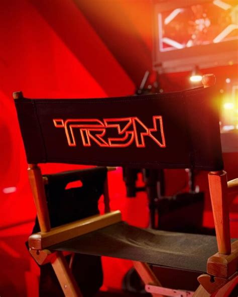 ‘TRON 3’ Starring Jared Leto Begins Filming With Director Joachim ...