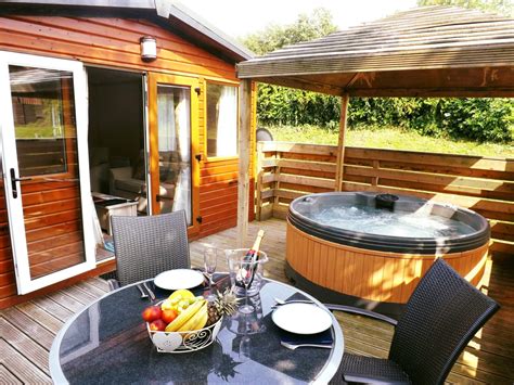 About - LogCabinswithHotTubs.co.uk