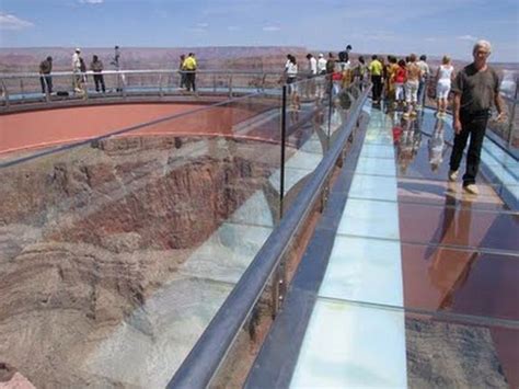 4,000 feet glass bridge above Colorado River