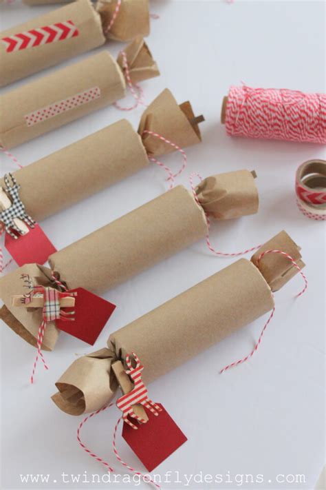 Easy DIY Holiday Cracker Craft » Homemade Heather