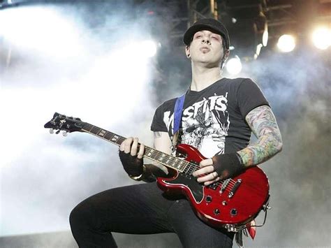 Who is Zacky Vengeance dating? Zacky Vengeance girlfriend, wife, synyster gates and zacky ...