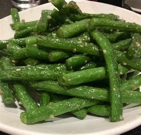 Sautéed String Beans with Garlic