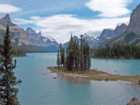 Maligne Lake « Jasper National Park Journal Travel Guide by DH Wall – Alberta, Canada