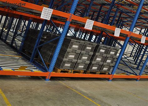 Gravity Adjustable Pallet Racking System , Pallet Flow Rack Storage Systems