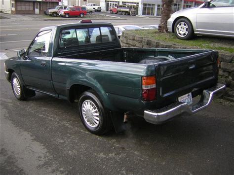 Toyota pickup 22r mpg