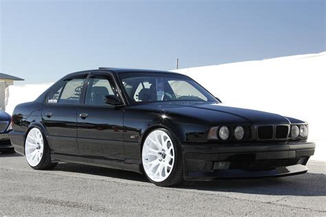 BMW 5-series (E34) | Autók