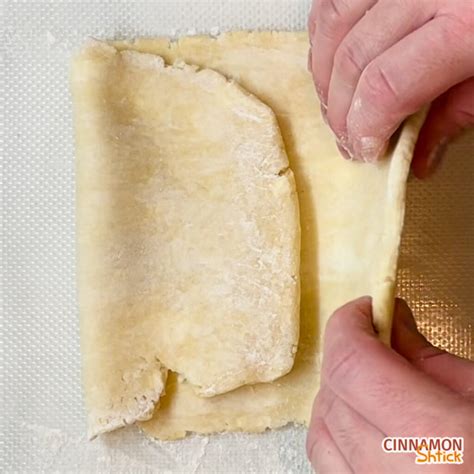 How to Make Pie Dough - How to make flaky pie dough | Easy