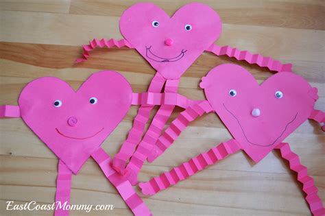 East Coast Mommy: Preschool Craft {Heart Person}