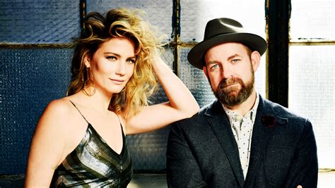 Inside Sugarland's 'Bigger' reasons for hiatus, reunion