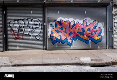 Graffiti on New York store fronts in downtown New York City Stock Photo: 67086776 - Alamy