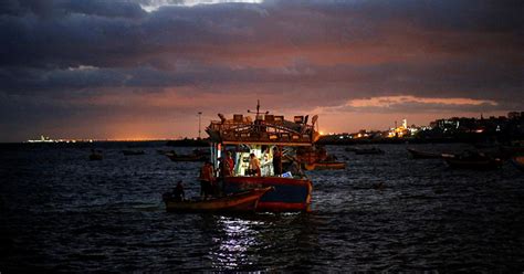 Gaza fishermen not permitted beyond 6-mile zone any time soon - Al ...