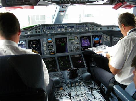 Cockpit of Air France Airbus A380-861 F-HPJA @ London Heat… | Flickr