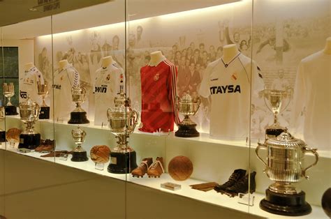 Hall of Championship Trophies at Real Madrid CF Museum at … | Flickr