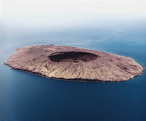 Isla Tortuga, A Lava Crater In The Middle Of The Sea - Bullfrag