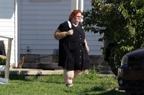 1000-Lb. Sisters star Tammy Slaton looks slimmer-than-ever in black dress for new full-body ...