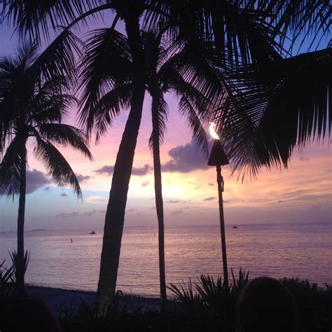 Sunset Key Cottages Sunset Key, Florida - Compass + Twine