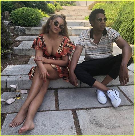 Beyonce Shares Sweet Family Photos From Seaside Vacation!: Photo ...