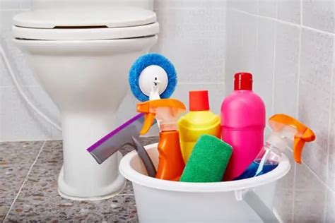 How To Clean Toilet In 7 Easy Steps (Updated) - @bsolute Services Pte Ltd