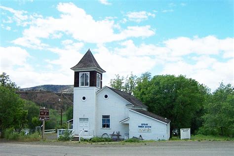 Spray, Oregon is located in the heart of the John Day river valley.