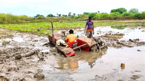 Massey Ferguson tractor stuck in mud and pulling out by jcb | jcb ...