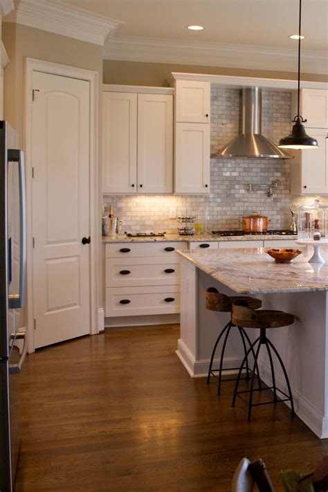 White Kitchen Cabinets With Black Hardware | Countertopsnews