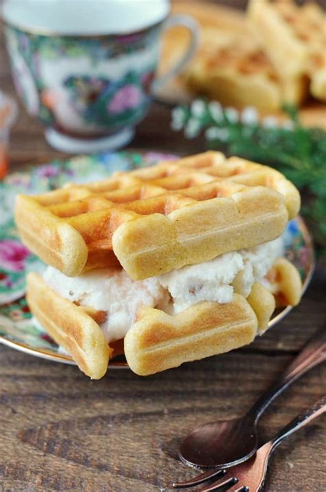 Ice Cream Waffle Sandwich Recipe - Cook.me Recipes