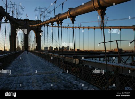 Brooklyn bridge Sunrise Stock Photo - Alamy