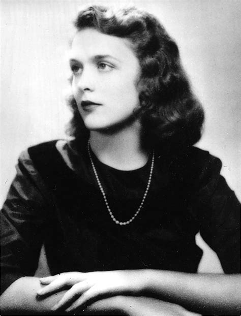 Remembering Alumna and Former First Lady, Barbara Pierce Bush '43